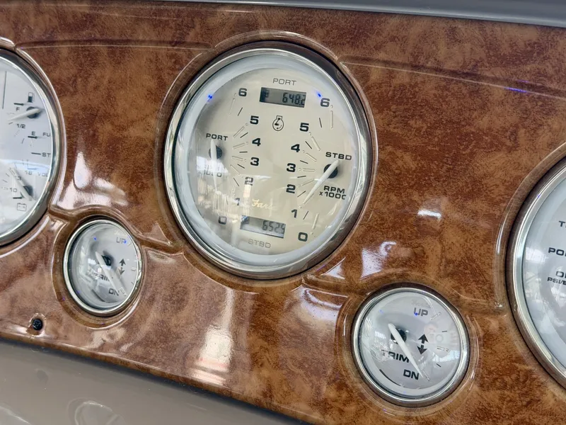 Slide: The Image of Rinker 350 Express Cruiser 2007 - 6032084