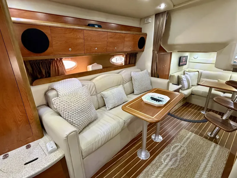 Slide: The Image of Rinker 350 Express Cruiser 2007 - 6032094