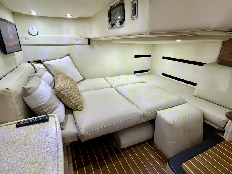 Slide: The Image of Rinker 350 Express Cruiser 2007 - 6032121