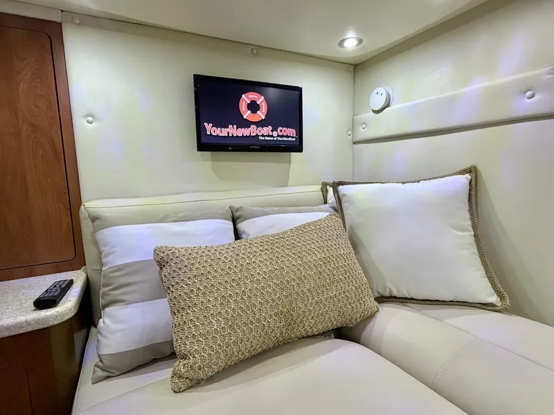 Slide: The Image of Rinker 350 Express Cruiser 2007 - 6032123