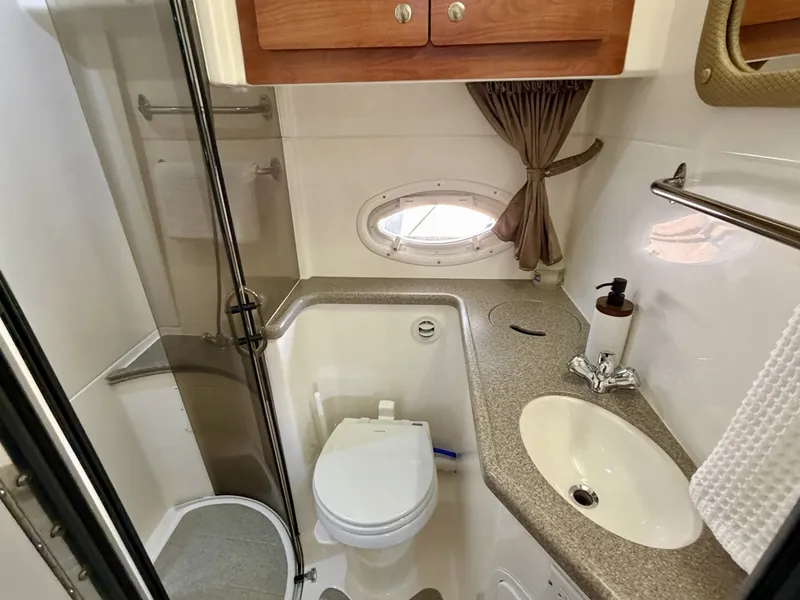 Slide: The Image of Rinker 350 Express Cruiser 2007 - 6032136