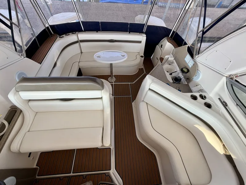 Slide: The Image of Rinker 350 Express Cruiser 2007 - 6032153