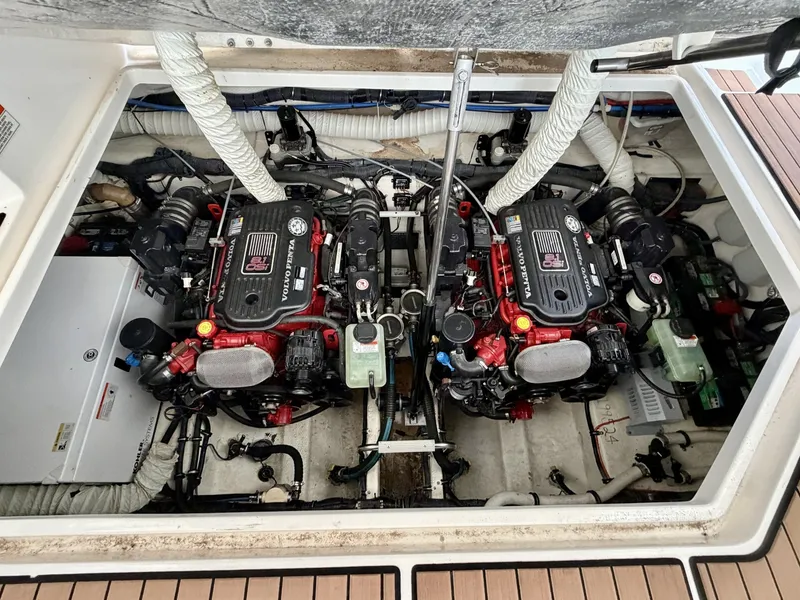 Slide: The Image of Rinker 350 Express Cruiser 2007 - 6032156