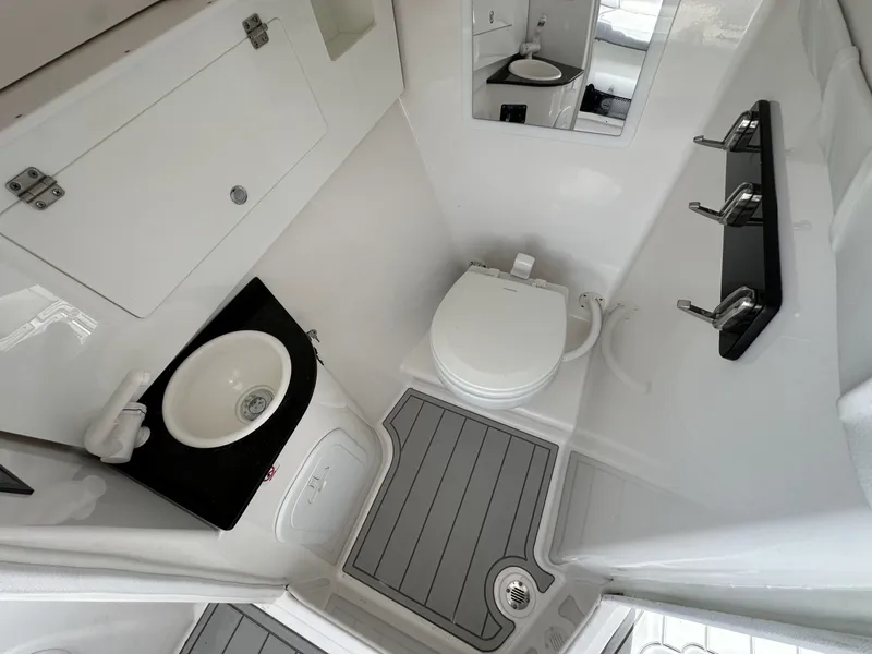 Slide: The Image of Sea Fox 288 Traveler 2025 - 6117609
