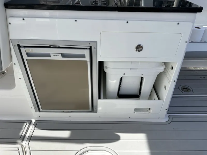 Slide: The Image of Sea Fox 288 Traveler 2025 - 6117895