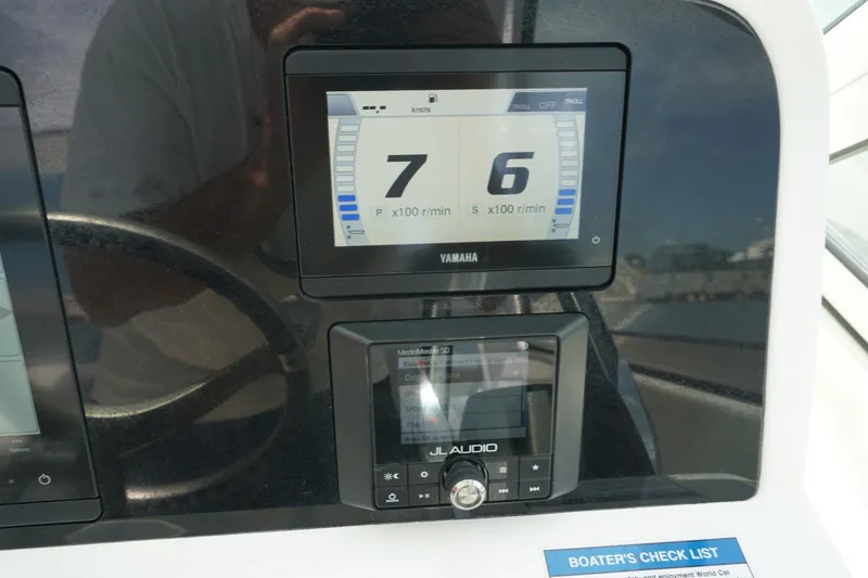 Slide: The Image of 2024 23 World Cat 230 DC Electronics (2) - 6032839