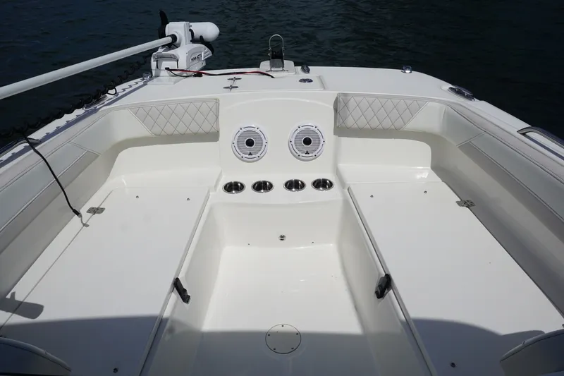 Slide: The Image of 2024 23 World Cat 230 DC Transom Seating (7) - 6032862