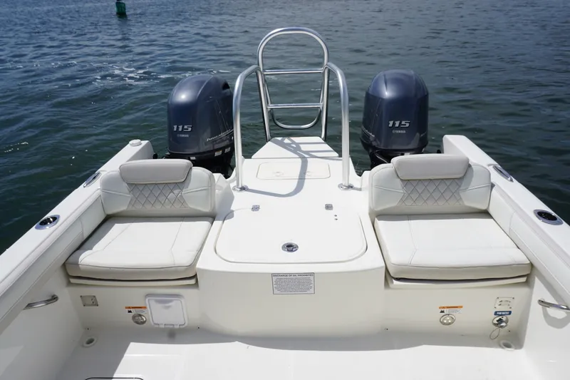 Slide: The Image of 2024 23 World Cat 230 DC Transom Seating (9) - 6032865