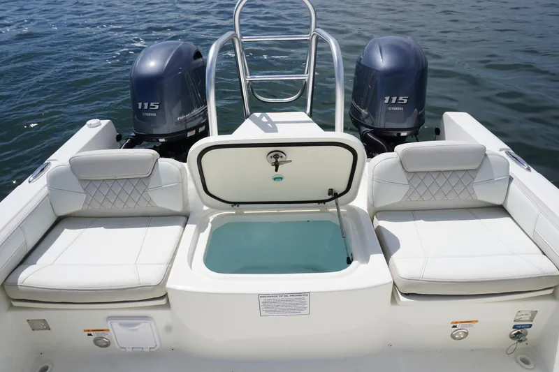 Slide: The Image of 2024 23 World Cat 230 DC Transom Seating (10) - 6032870