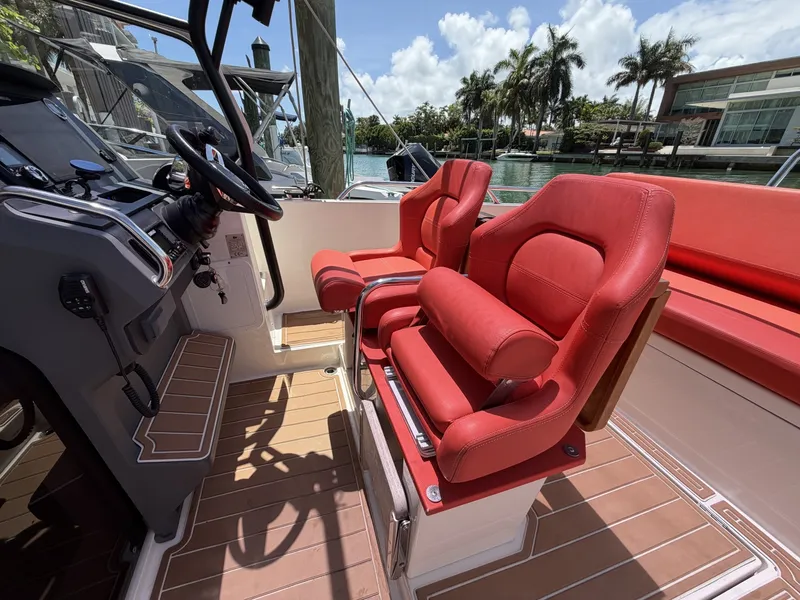 Slide: The Image of Nimbus 26 - Helm Station Seating 2021 Nimbus 26 Tender 8 - 6033459