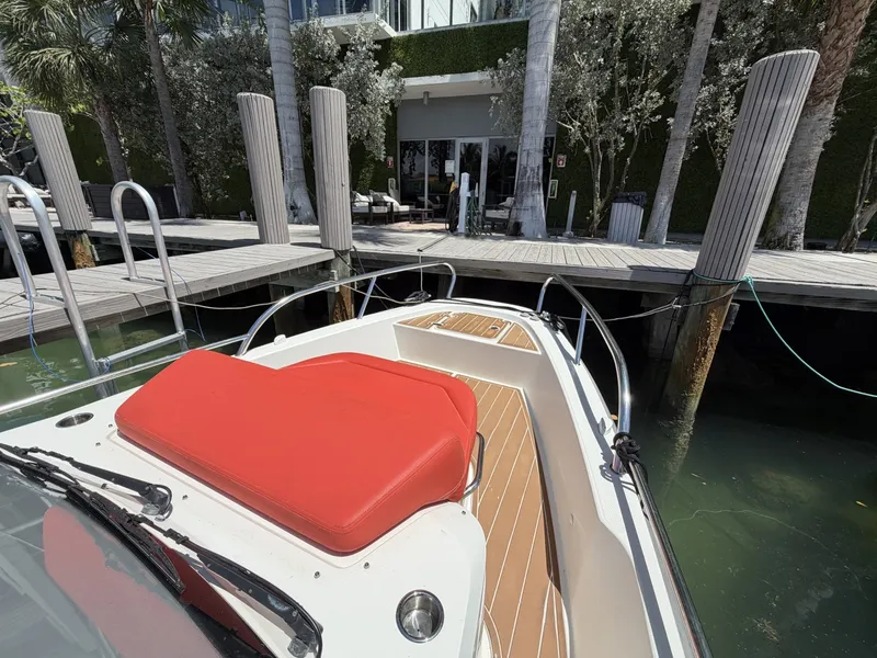 Slide: The Image of Nimbus 26 - Bow 2021 Nimbus 26 Tender 8 - 6033451