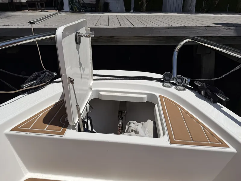 Slide: The Image of Nimbus 26 - Anchor Locker 2021 Nimbus 26 Tender 8 - 6033481