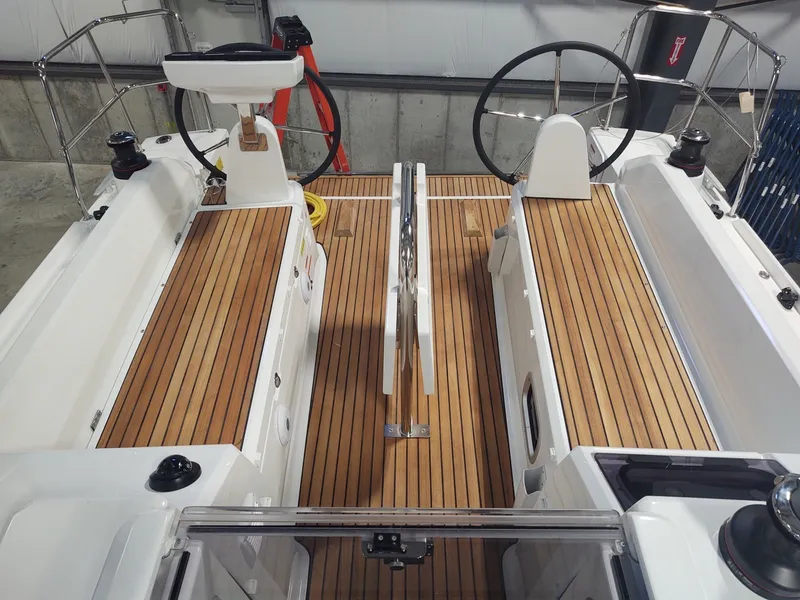 Slide: The Image of Beneteau Oceanis 30.1 2024 - 6033395