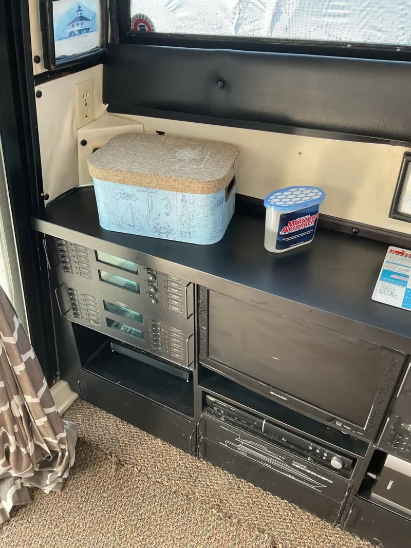 Slide: The Image of Mainship Mediterranean 1988 - 6034852