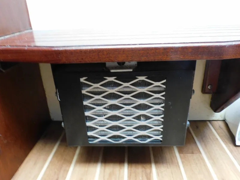 Slide: The Image of Camano Troll 31 2000 - 6033631