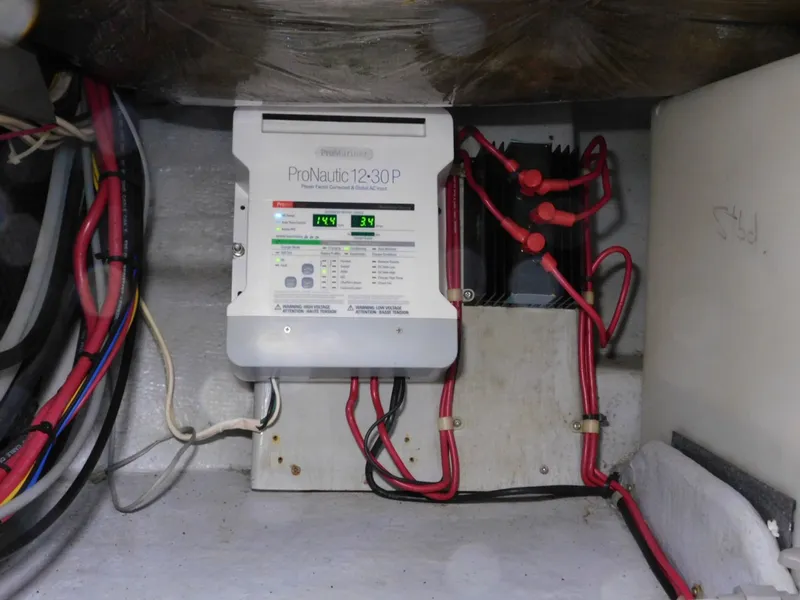 Slide: The Image of Camano Troll 31 2000 - 6033633