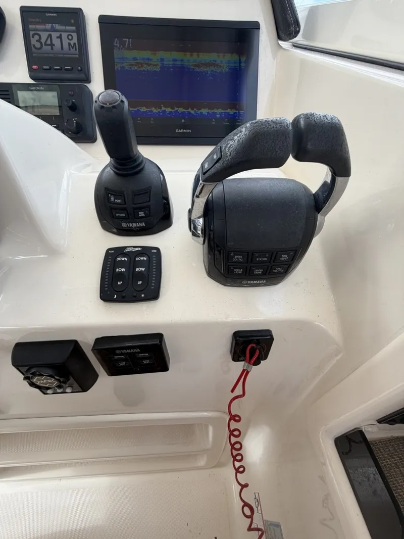 Slide: The Image of Grady-White 30 2019 - 6033663