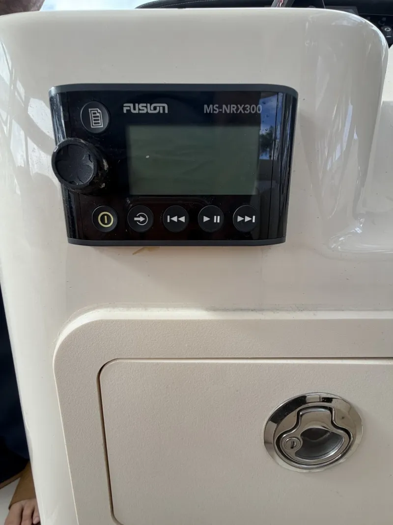 Slide: The Image of Grady-White 30 2019 - 6033668