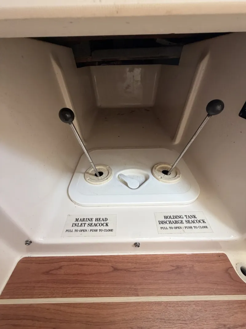 Slide: The Image of Grady-White 30 2019 - 6033656