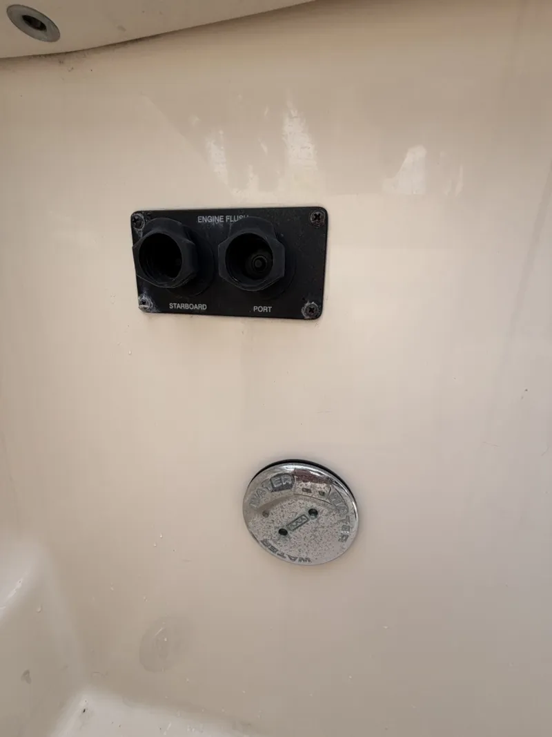 Slide: The Image of Grady-White 30 2019 - 6033718