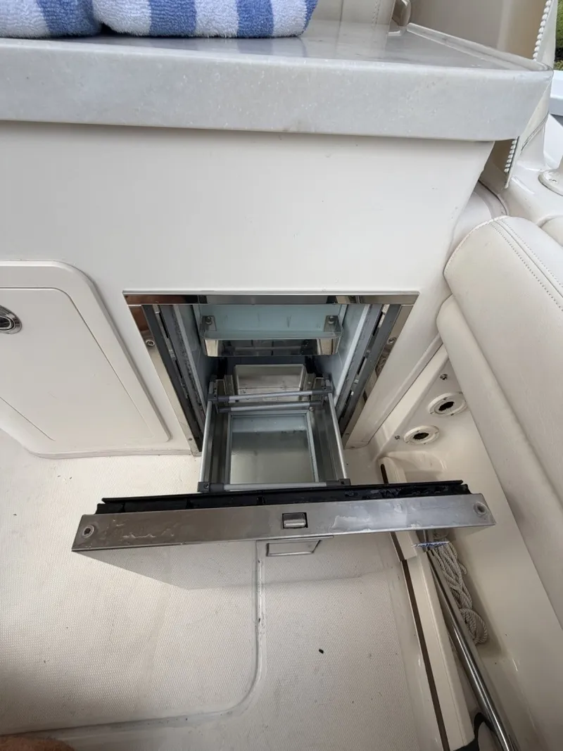 Slide: The Image of Grady-White 30 2019 - 6033726