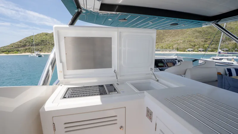 Slide: The Image of Sunseeker 86 Yacht 2017 - 6081917