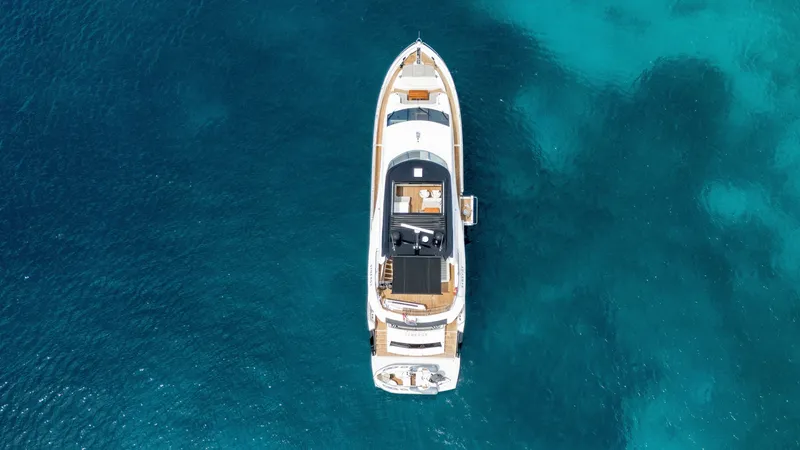 Slide: The Image of Sunseeker 86 Yacht 2017 - 6081812