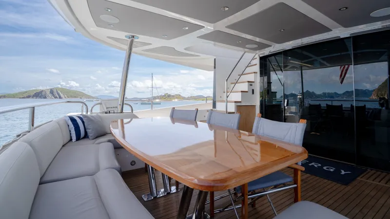 Slide: The Image of Sunseeker 86 Yacht 2017 - 6081821