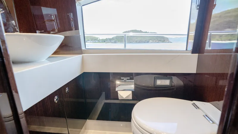 Slide: The Image of Sunseeker 86 Yacht 2017 - 6081831