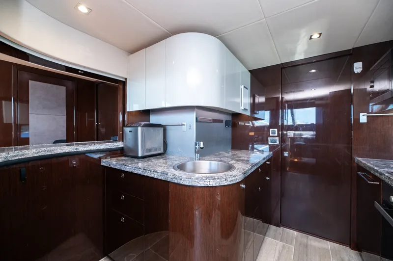 Slide: The Image of Sunseeker 86 Yacht 2017 - 6081834
