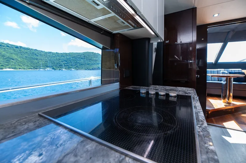 Slide: The Image of Sunseeker 86 Yacht 2017 - 6081836