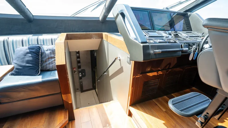 Slide: The Image of Sunseeker 86 Yacht 2017 - 6081844