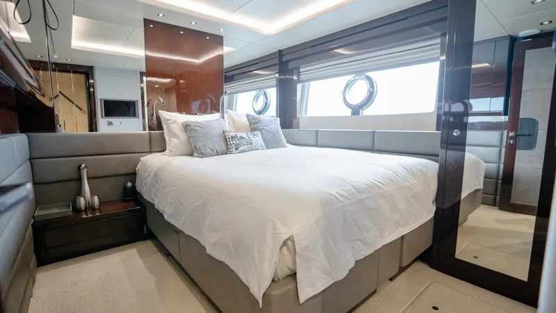 Slide: The Image of Sunseeker 86 Yacht 2017 - 6081871
