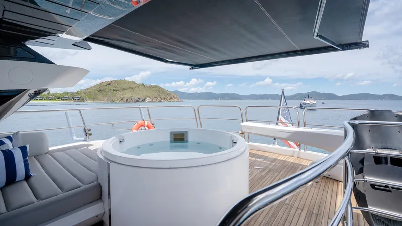 Slide: The Image of Sunseeker 86 Yacht 2017 - 6081898