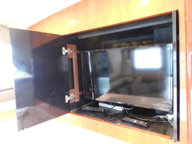 Slide: The Image of Sea Ray 460 Convertible 1987 - 6034450