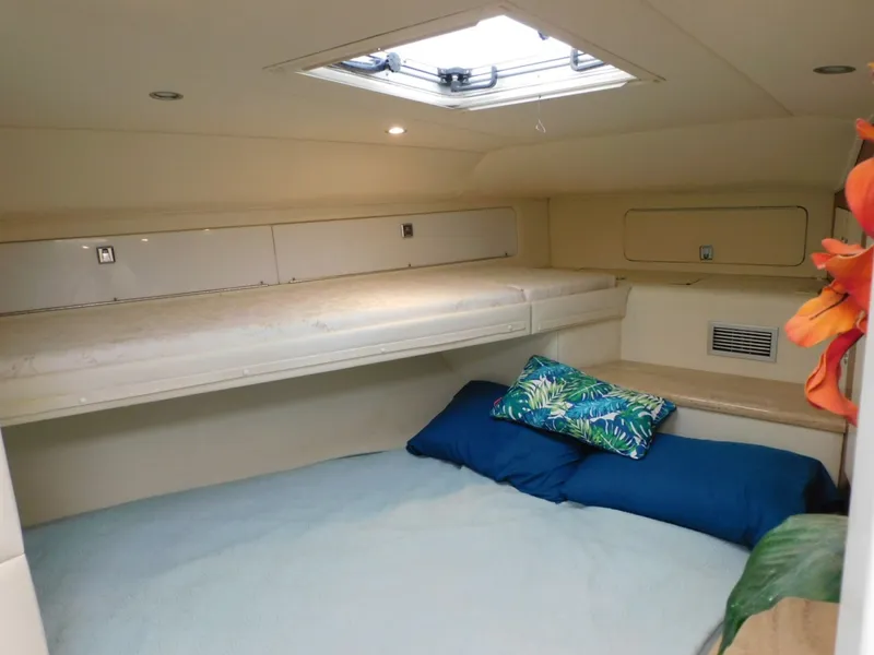 Slide: The Image of Sea Ray 460 Convertible 1987 - 6034463