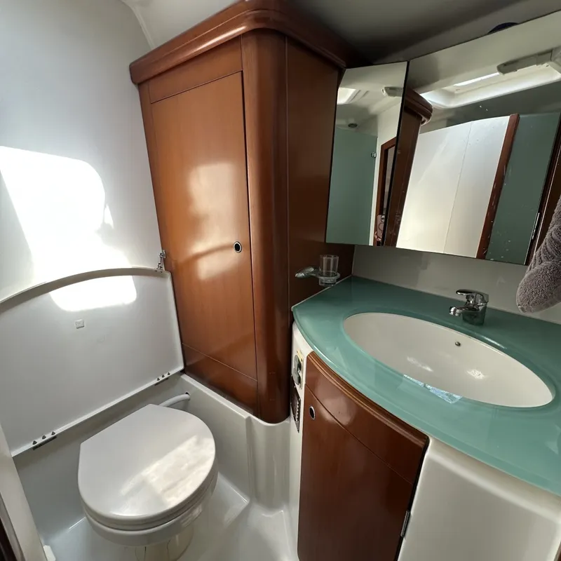 Slide: The Image of Beneteau 523 2006 - 6034586