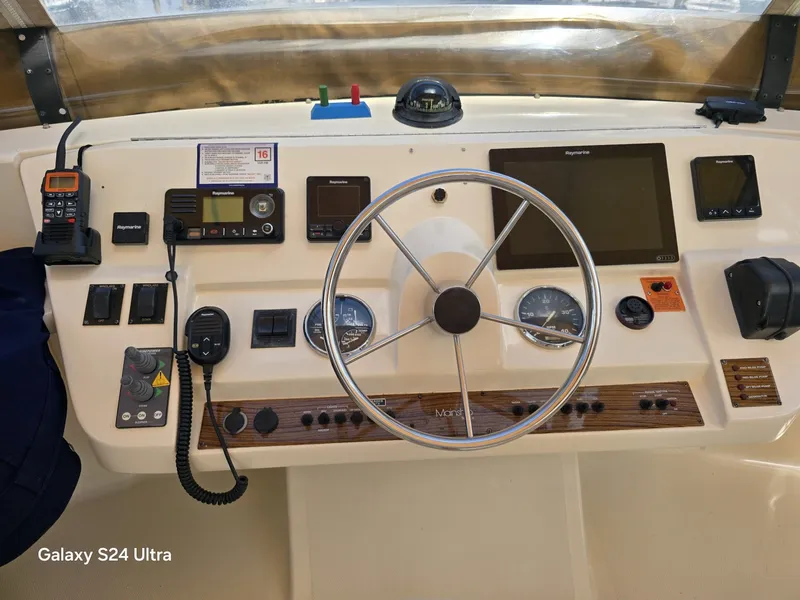 Slide: The Image of Sol Mate Fly Bridge Helm - 6037480