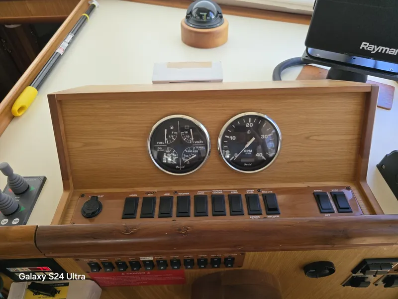 Slide: The Image of Pilothouse Controls - 6037684