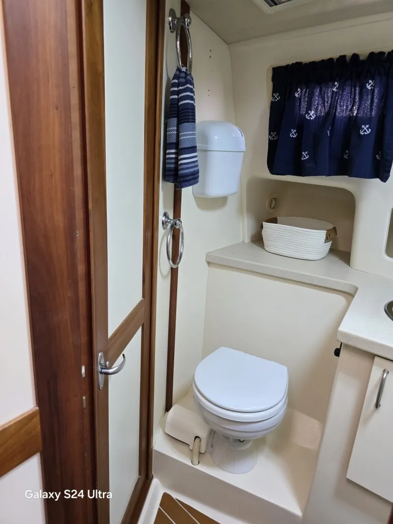 Slide: The Image of Bathroom Toilet - 6037795