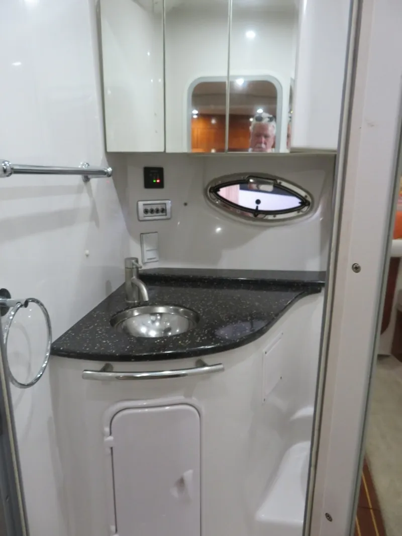 Slide: The Image of Four Winns 338 Vista 2008 - 6035121