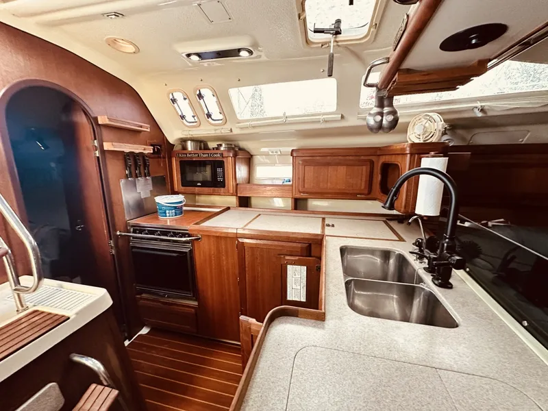 Slide: The Image of Hunter 41 1995 - 6035884