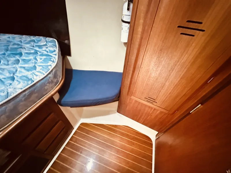 Slide: The Image of Hunter 41 1995 - 6035891