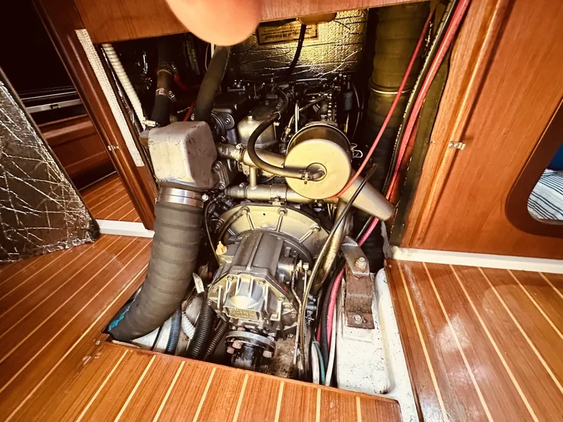 Slide: The Image of Hunter 41 1995 - 6035909