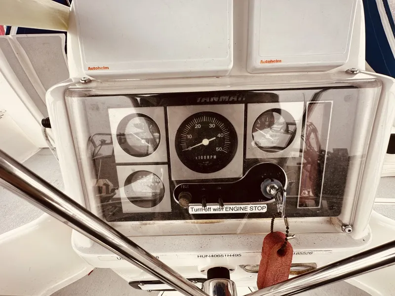 Slide: The Image of Hunter 41 1995 - 6035899