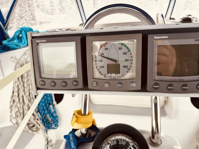 Slide: The Image of Hunter 41 1995 - 6035906