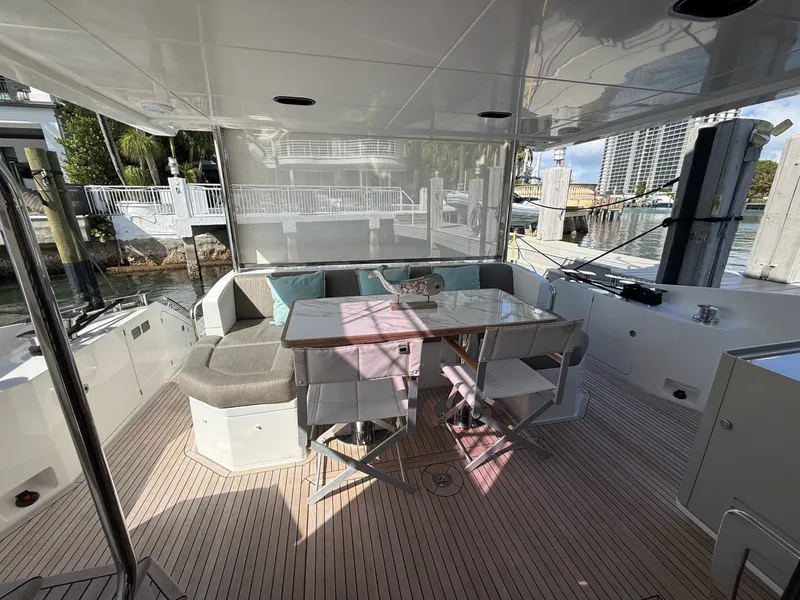 Slide: The Image of Azimut 60 FLY 2019 - 6040410