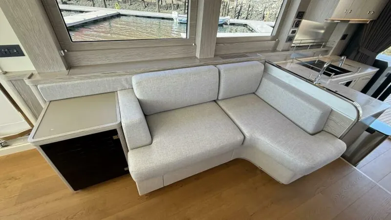 Slide: The Image of Sirena 58 2021 - 6035690