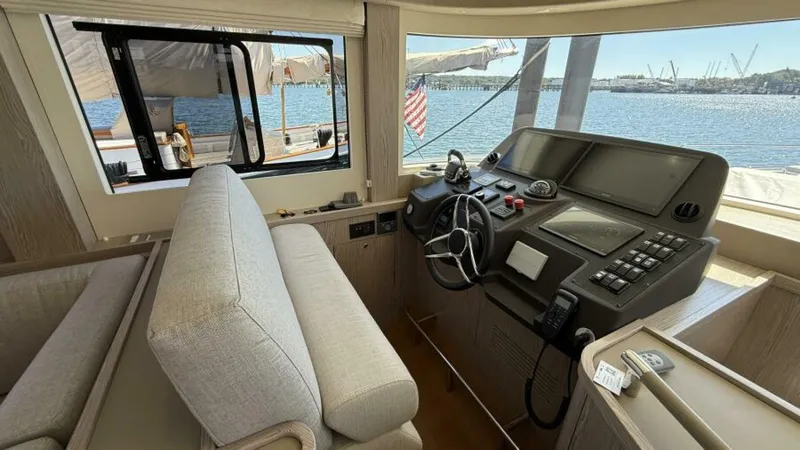 Slide: The Image of Sirena 58 2021 - 6035692