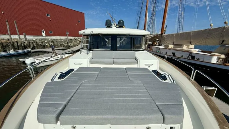 Slide: The Image of Sirena 58 2021 - 6035698